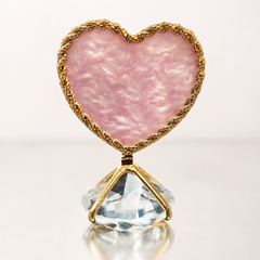 Luxury Heart Shape Nail Art Display Stand – Crystal Base Nail Decoration Holder for Salon & Photography